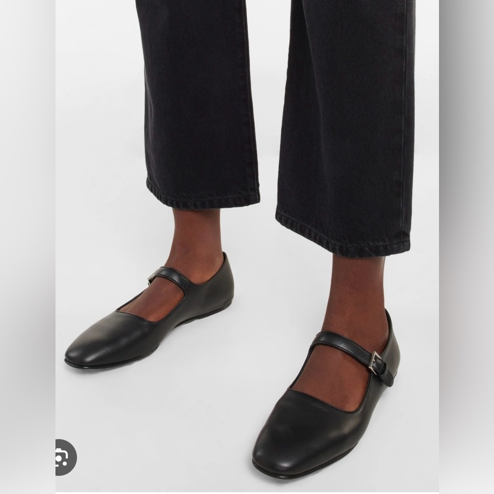 Black leather Mary Jane ballet flats